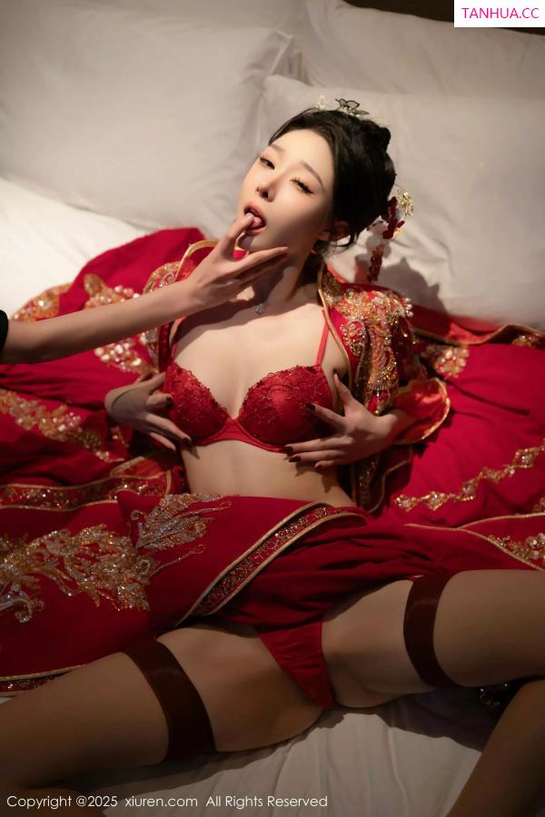 逗逗DouDou  [XiuRen]高清写真图 2025.03.21 No.10055 小逗逗 马来西亚旅拍第27张图片